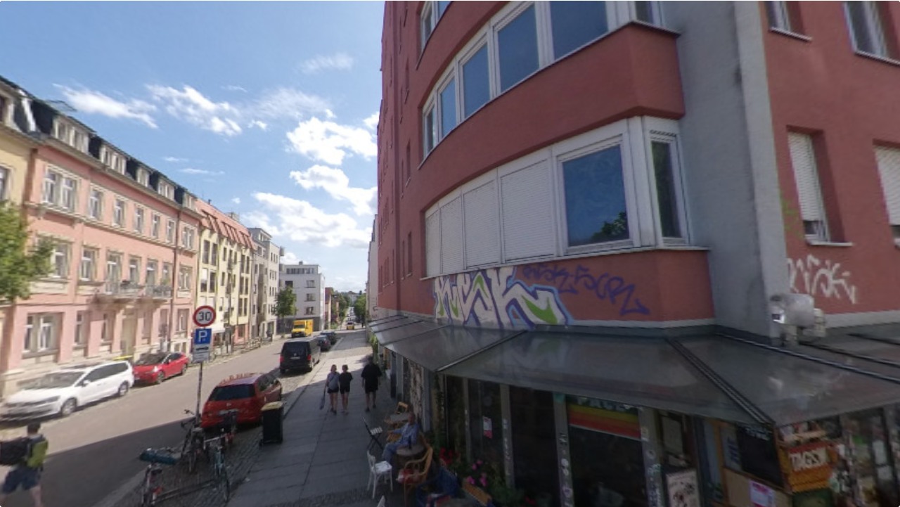 Perspektivischer Ausschnitt aus dem eigenen 360-Grad-Straßenfoto