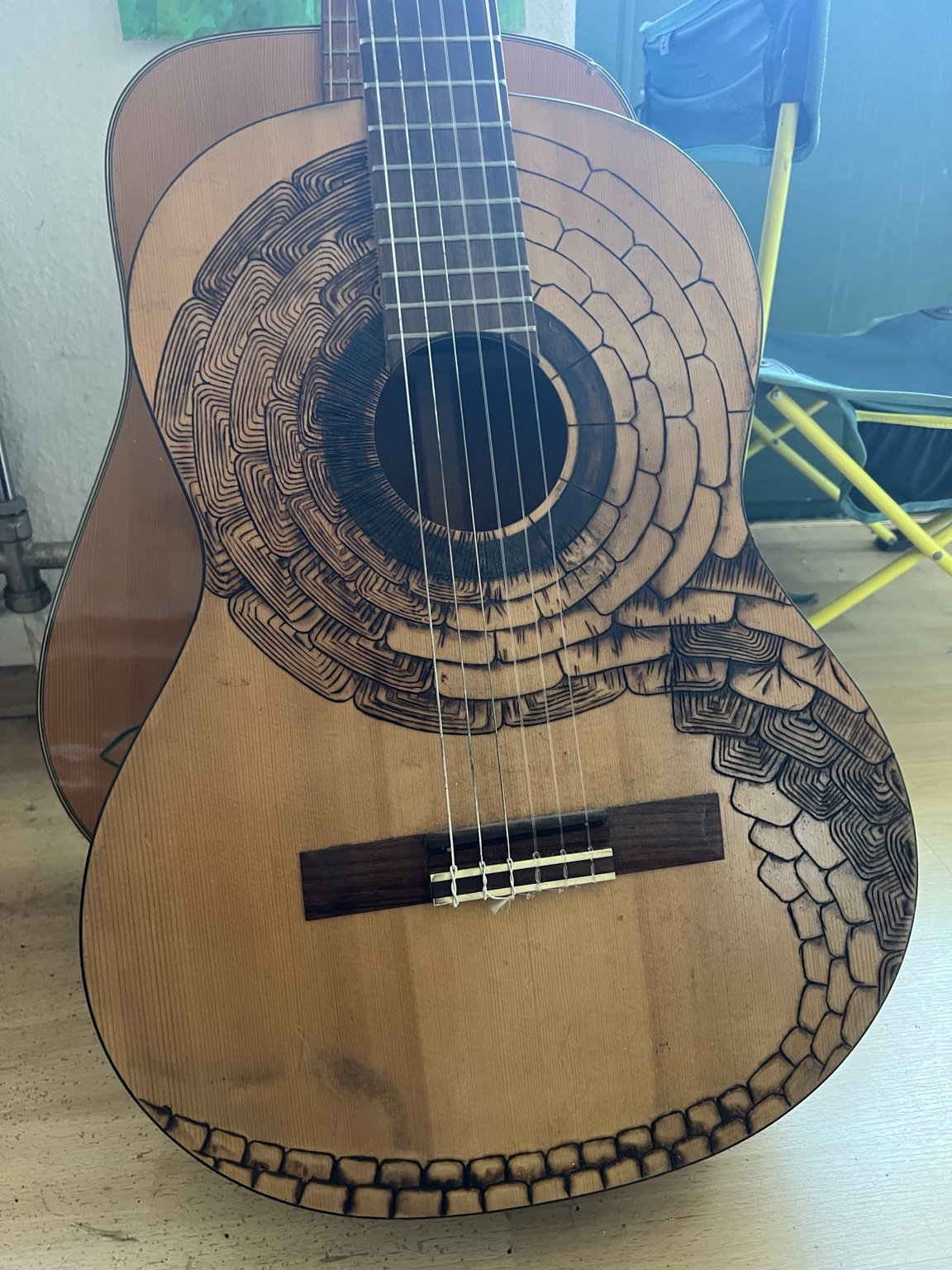 Brandgitarre